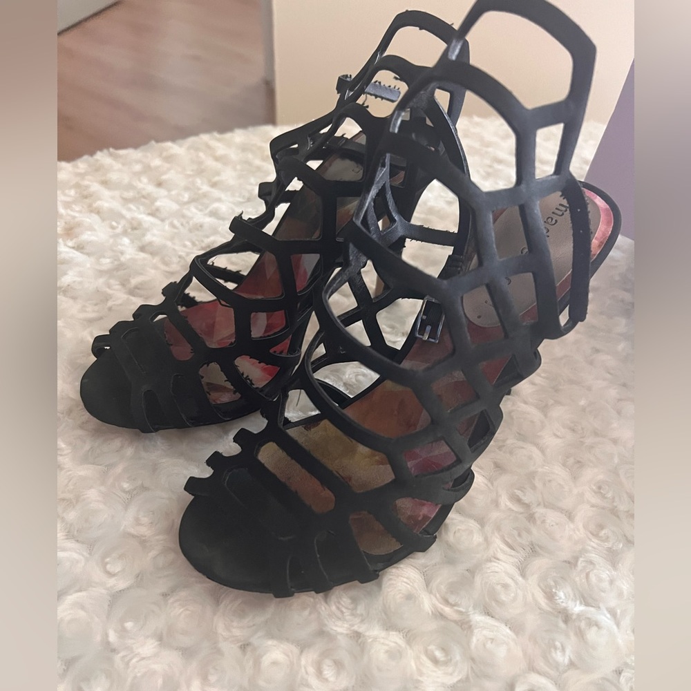 Sexy Strappy Black Heals Size 7